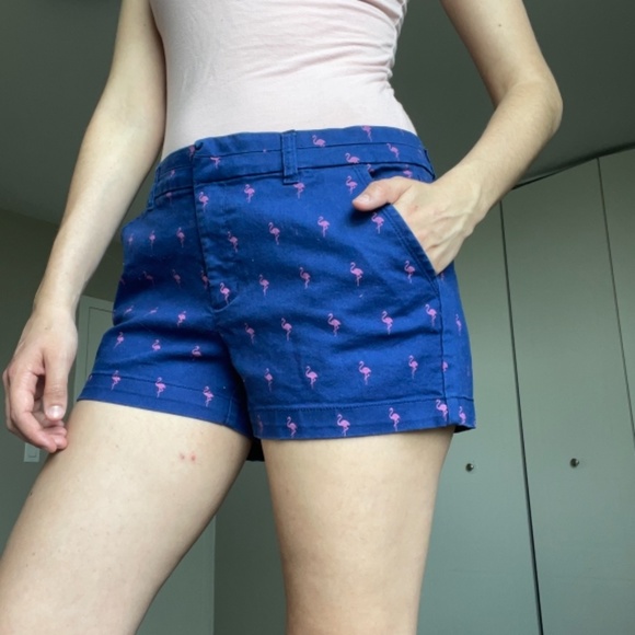 Fun flamingo shorts! - Picture 2 of 3